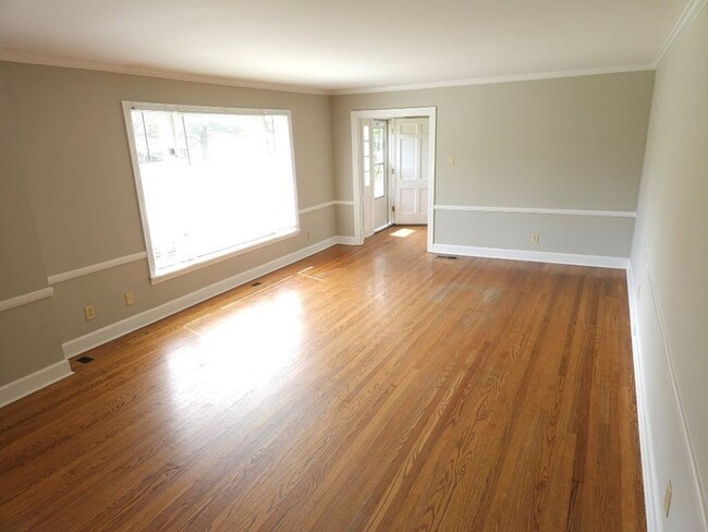 Photo - 1611 Jones Blvd