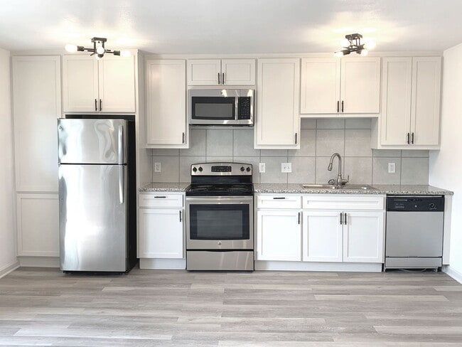 Photo - BlueBird Apartments