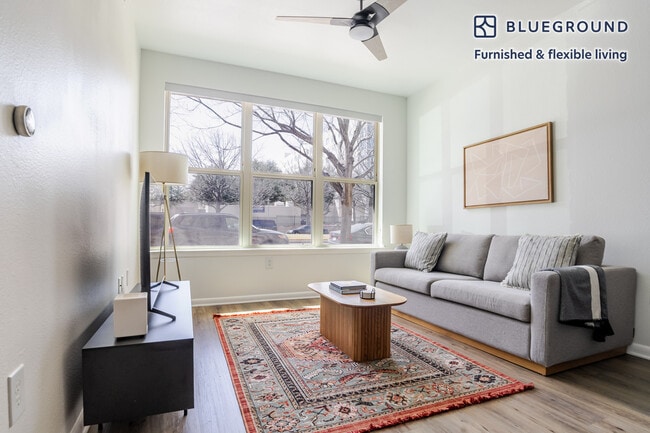 Building Photo - 3210 Esperanza Crossing Unit SI FL1-ID300