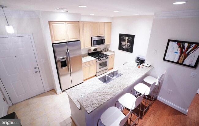 Photo - 1115 Cameron St Unit 211