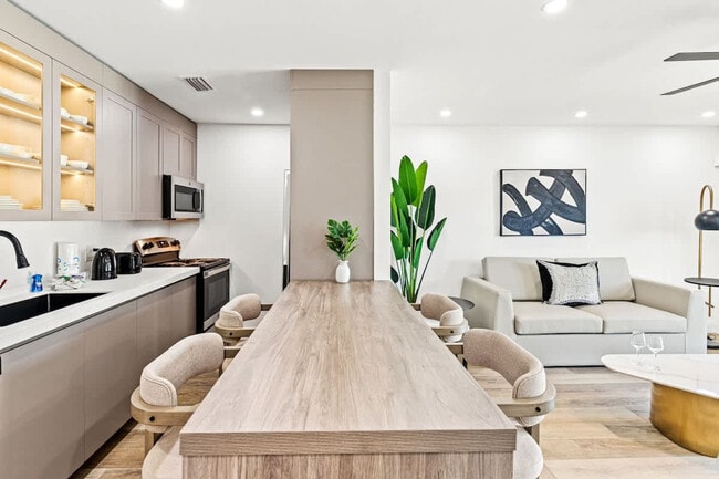 Photo - 8115 Thomas Dr Unit ID1354988P