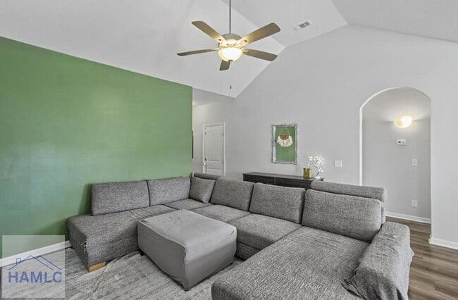 Photo - 158 Courage Wy