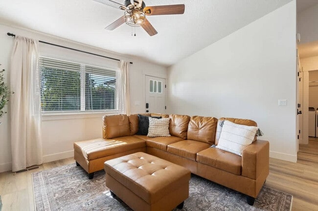 Photo - 44 S Sugar Ave Unit SI ID1460915P