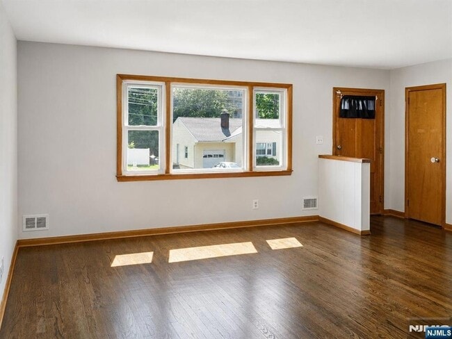Photo - 432 Hamilton Pl