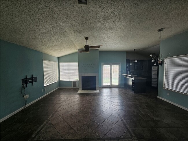 Photo - 17051 Carbridge Dr