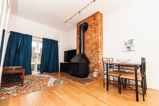 Photo - 962 Pavilion St Unit ID1056061P