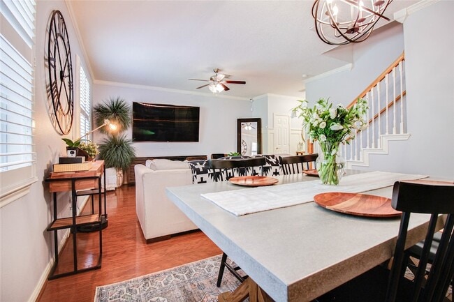 Photo - 1422 W 24th St