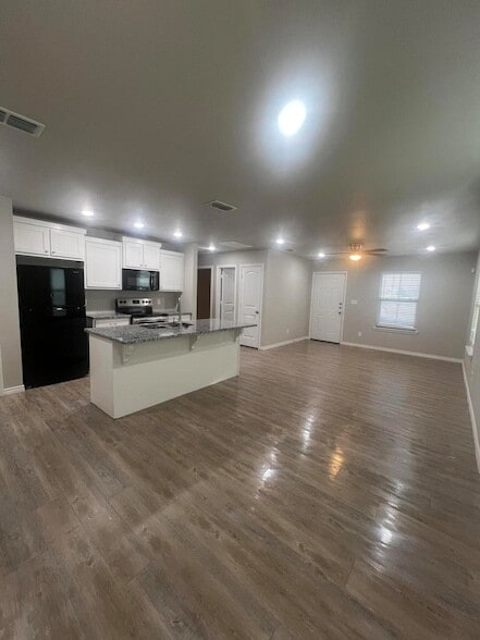 Photo - 2632 Hickory Ave