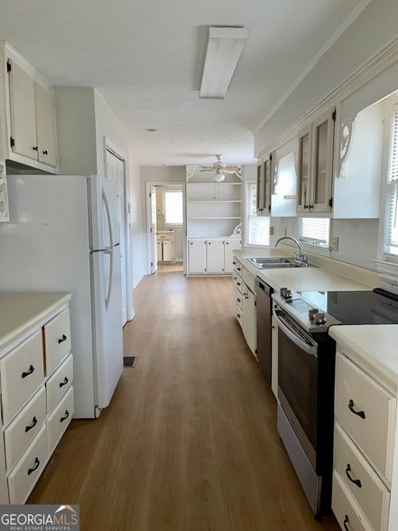 Photo - 764 Hemphill Rd