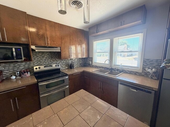 Photo - 1909 20th St