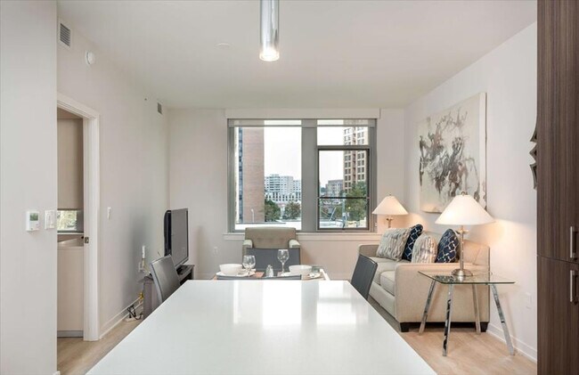 Building Photo - 400 Army Navy Dr Unit SI ID1580162P