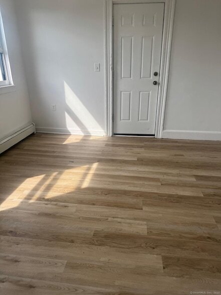 Photo - 202 Noble Ave Unit 3