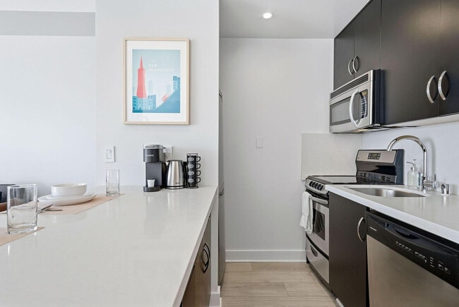 Photo - 899 Pine St Unit FL14-ID1340096P