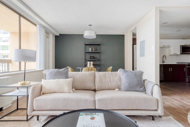 Photo - 1515 Richmond Hwy Unit ID8321A