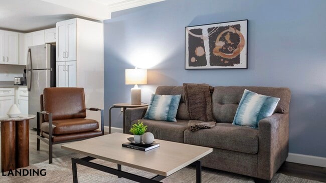 Building Photo - 2851 Maingate Village Cir Unit 7-211