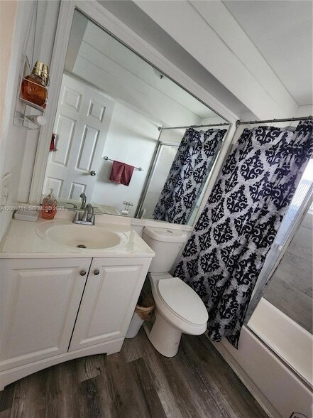 Building Photo - 232 Saxony Trail Unit 232
