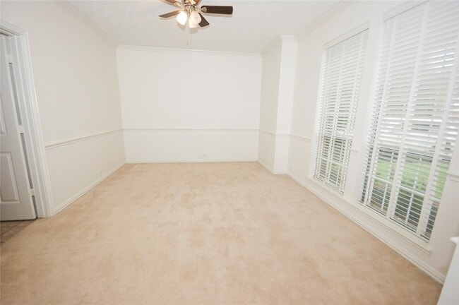 Photo - 310 Watercrest Harbor Ln