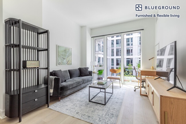 Building Photo - 240 3rd Ave Unit FL3-ID1841