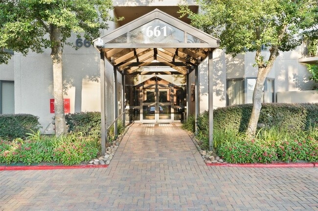 Building Photo - 661 Bering Dr Unit 207