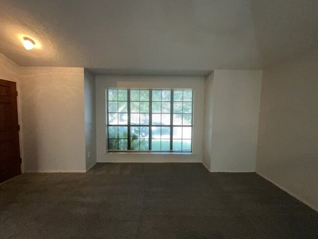 Photo - 1037 Stableway Ln