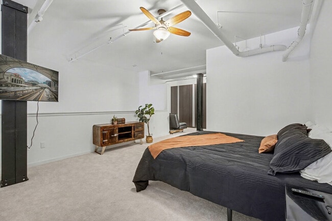 Photo - 1555 California St Unit ID1341154P