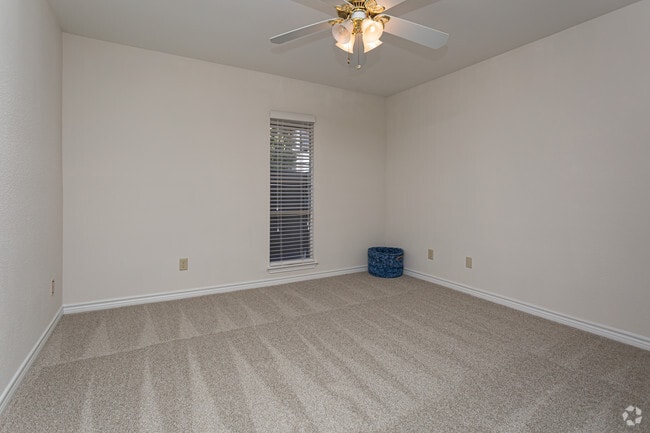 2 BR, 2 BA - 1050 SF - L'Esplanade