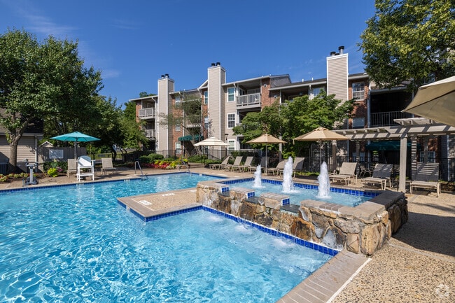 Pool - Lincoln Woods