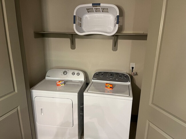 Photo - 5655 Carnegie Blvd Unit SI ID1344163P