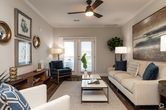 2BR, 2BA - Living Area - The Retreat at Sedgefield