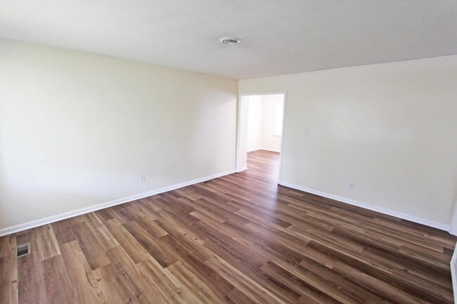 Photo - 401 Windridge Dr