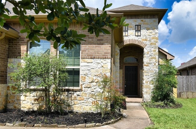 Photo - 5623 S Denham Ridge Ln