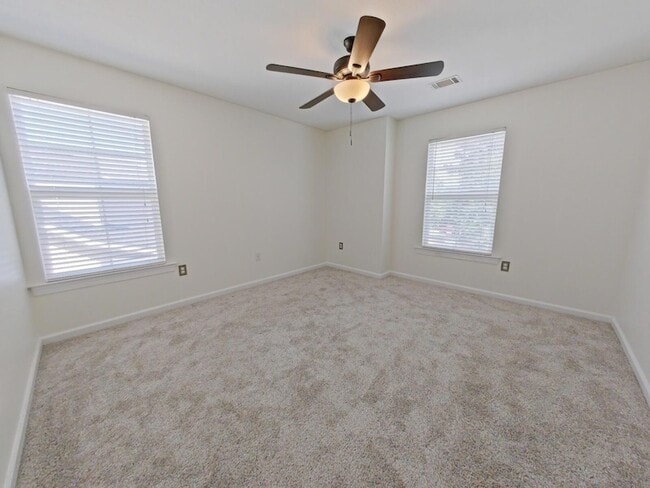 Photo - 933 Mitchell Ln