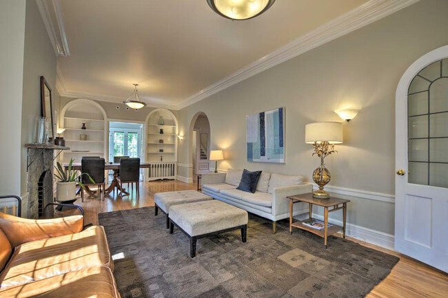 Photo - 326 N Grove Ave Unit ID1305345P