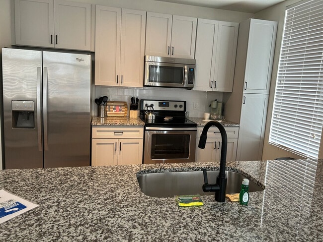 Photo - 401 W Trade St Unit ID1344140P