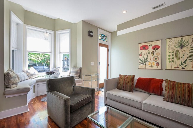 Photo - 401 Constitution Ave NE Unit ID196008P