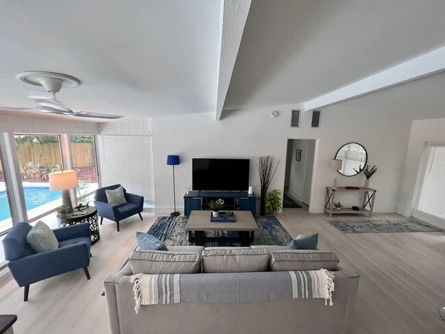 Photo - 3225 Pickfair St Unit SI ID1470318P