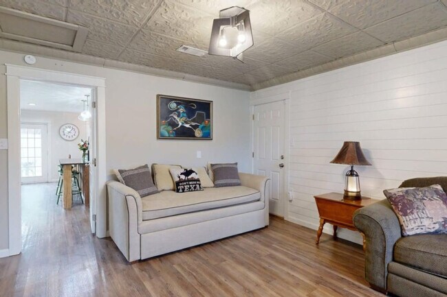 Photo - 3004 Red Robin Loop Unit ID1328084P