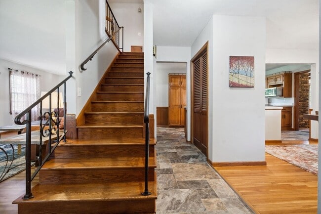 Photo - 10527 Morgan Ave S