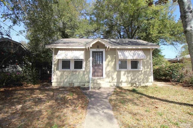 Building Photo - 3102 E De Soto St