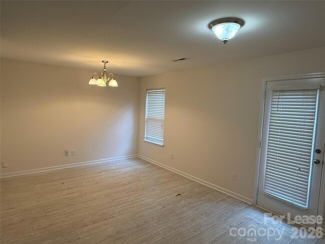 Photo - 4820 Lynn Lee Cir