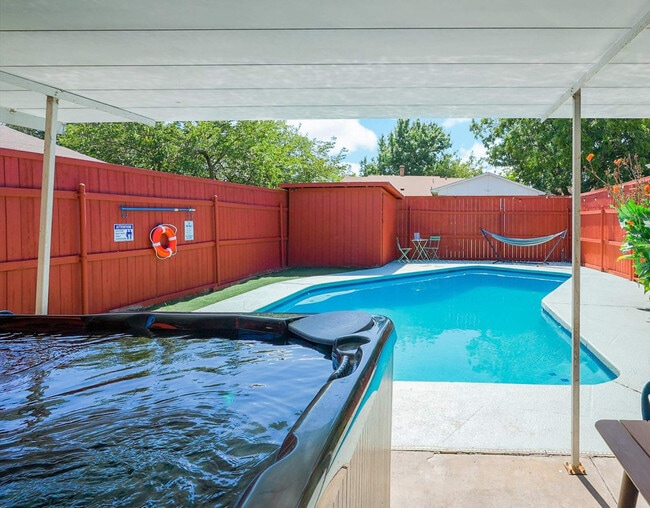 Photo - 9230 Millwood Dr Unit ID1056403P