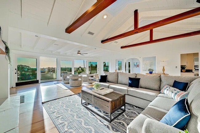 Photo - 1185 Tamarack Ave Unit ID1255613P