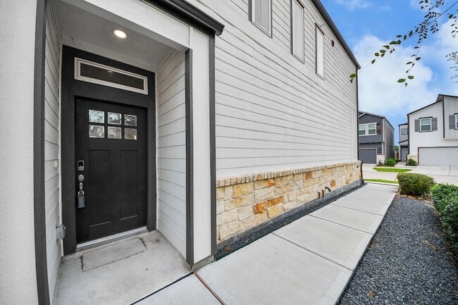 Photo - 3830 Glossy Lk Dr