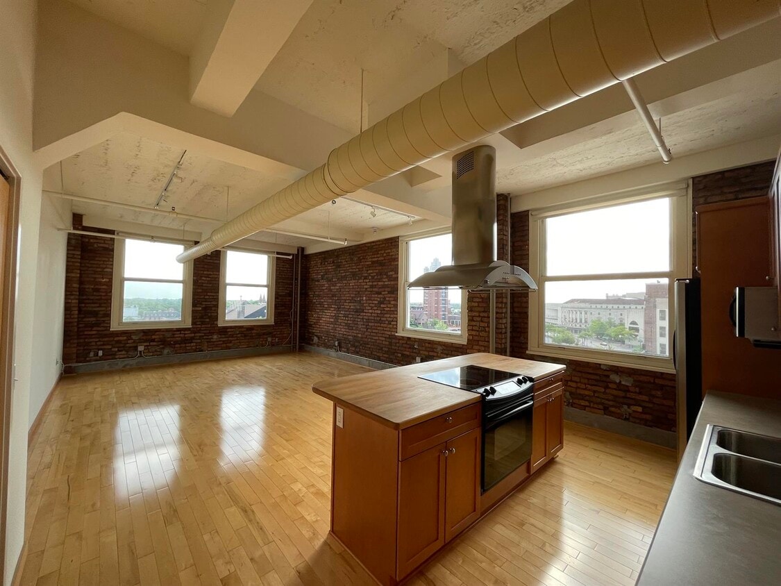 Floor Plan - 1BR/1BA 1025