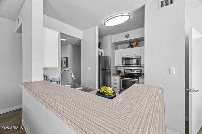 Photo - 250 S Elizabeth Way Unit B3