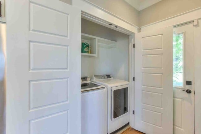 Photo - 2017 12th Ave N