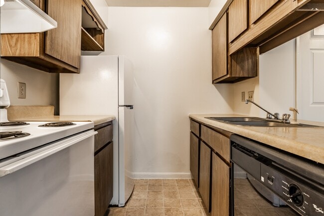 Photo - Autumn Woods Apartments