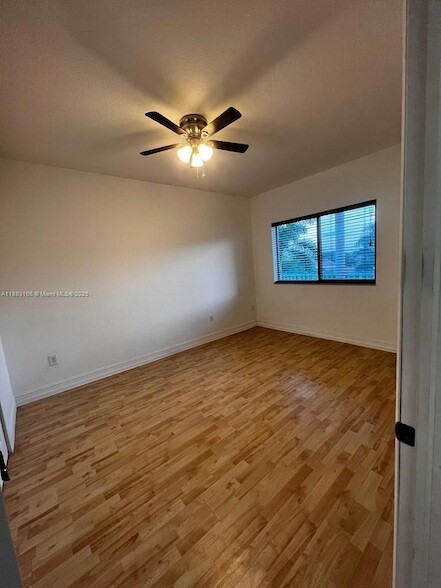 Photo - 10700 NW 66th St Unit 411