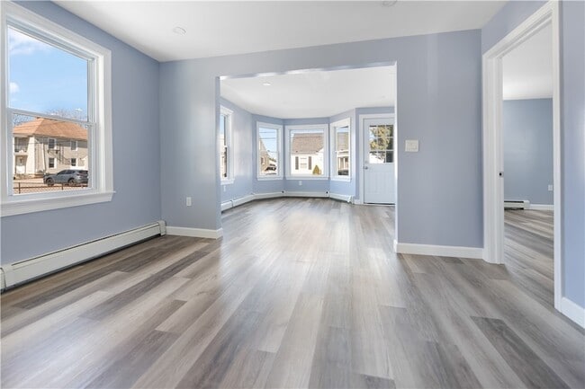 Photo - 167 Baxter St