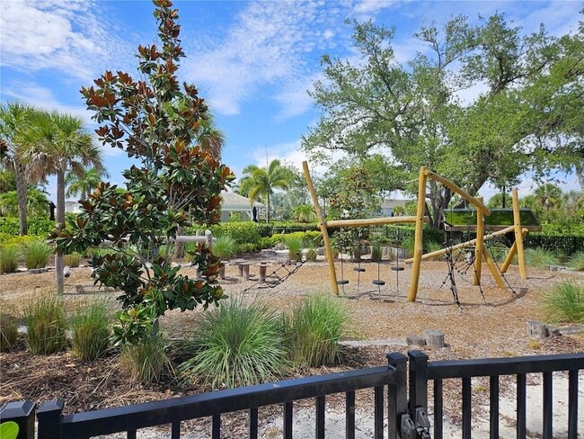 Photo - 15285 Shady Palms Ln